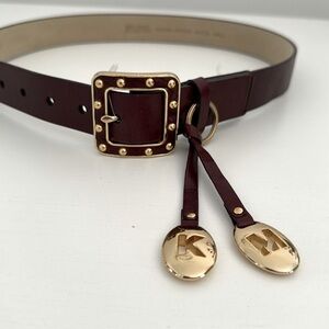 MICHAEL KORS BROWN LEATHER STUDDDD BUCKLE AND HANGING LOGO CHARMS BELT S